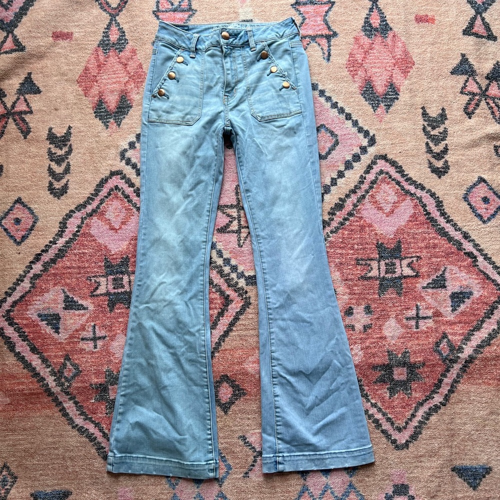 American Eagle Boho Artist Flare Jeans ⭐️ Size 2 Regular ⭐️ Like New